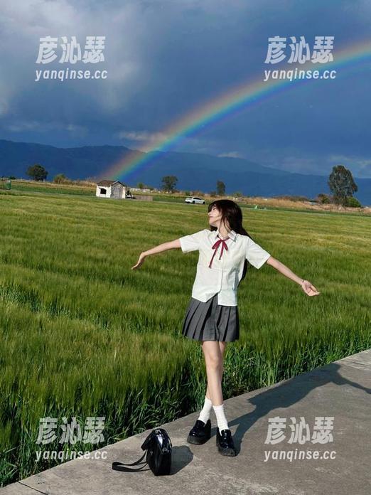 给我个17吃瓜的官网地址，让我打发时间，顺便好奇一下。