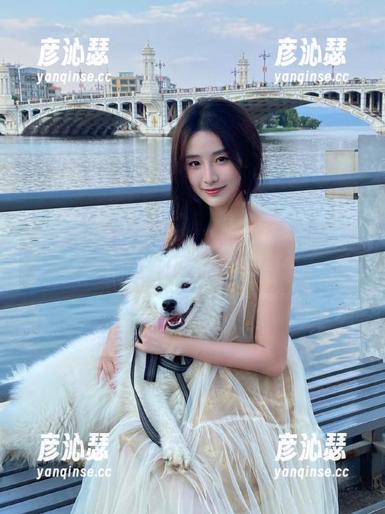 17吃瓜网官网的新视频：隔壁的八卦比我的饭都香！