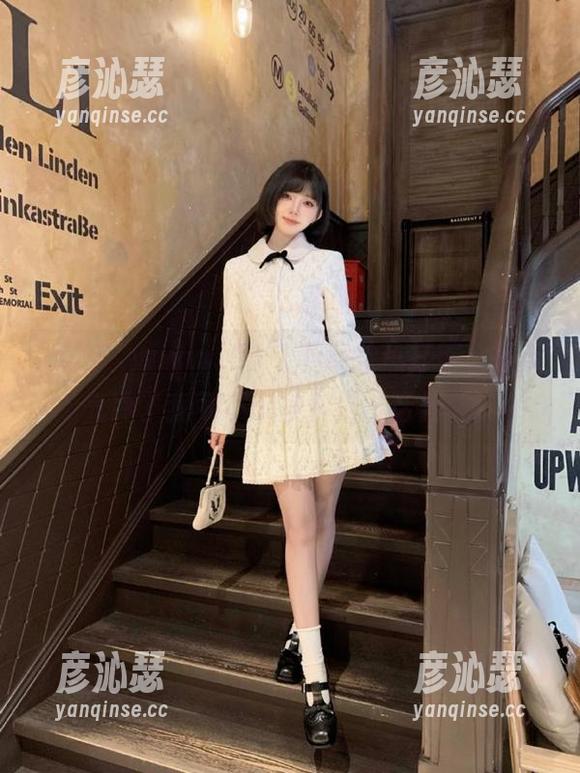 “www..51”下载趁热打铁，等天气冷了我可不想被你抢占话题哦！