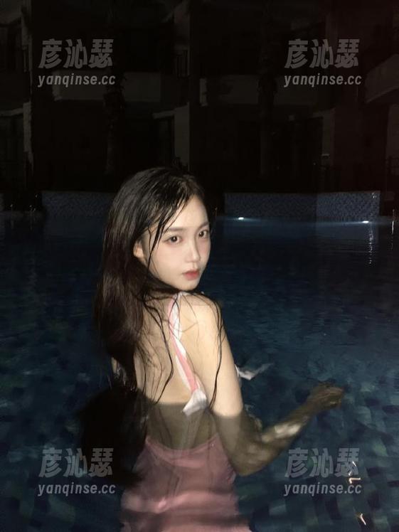 常常觉得51cg.com入口就像个吸引我的黑洞，我也变得好奇怪。