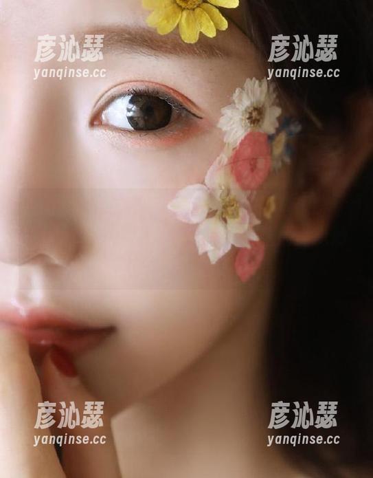 51吃瓜 工作后就是“51吃瓜苹果版”短剧的日常,大家都是演员,这还真挺妙的。