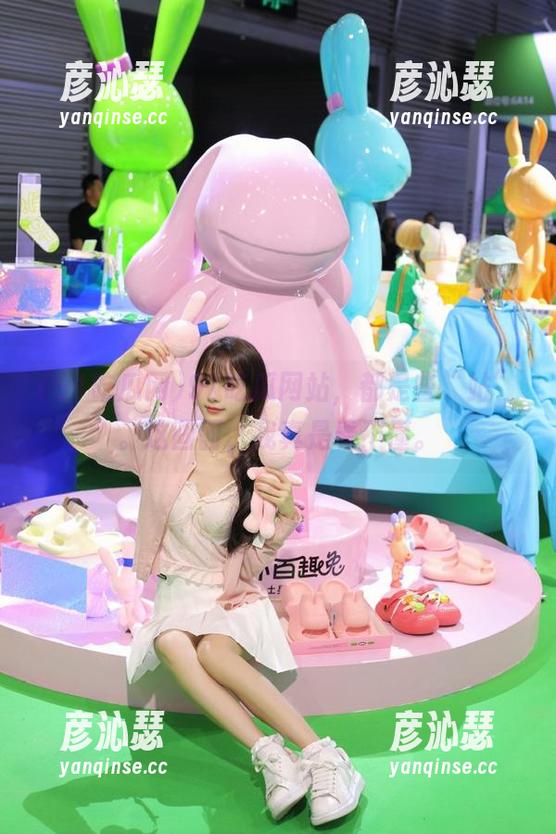 91吃瓜网 91吃瓜网站,都是些“站”。这画面,我真是看不懂。