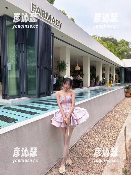 听说hlw苹果版新推出“终极瓜像素”，吞下去就长一脸八卦像，那感觉太妙了！
