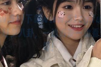 下载www.51cg.fun，亲测提升好少八卦，一边泡茶一边看多惬意呀！