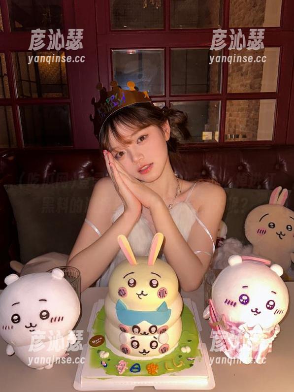 登录一下吃瓜网，不小心掉进红黑料的漩涡里，似乎别有洞天呢？