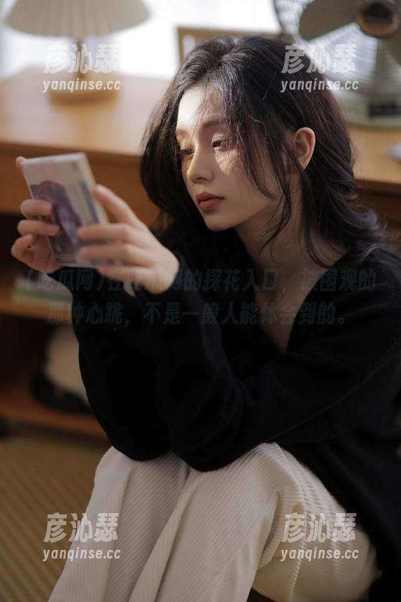 在吃瓜网的探花入口，被围观的那种心跳，不是一般人能体会到的。
