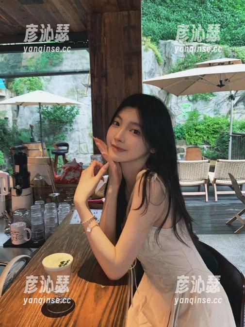 我以为只是个网址，没想到在吃瓜网的永久发布里找到了新人生方向