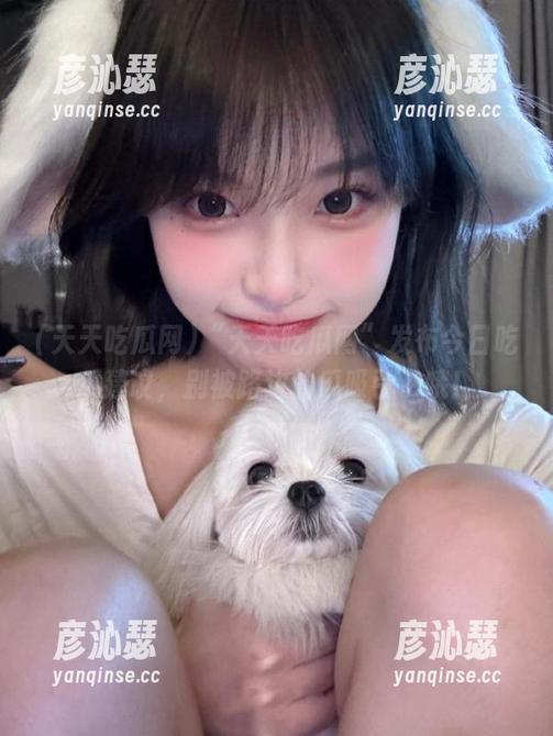 “天天吃瓜网”发布今日吃瓜建议，别被路边的瓜吸引了哦！