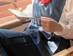 观看网曝吃瓜后，脑中竟浮现出一种奇妙的反讽感