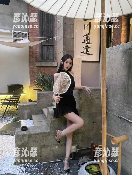 听说下载“网曝黑料”能增进友情，大家快来围一圈吃瓜！