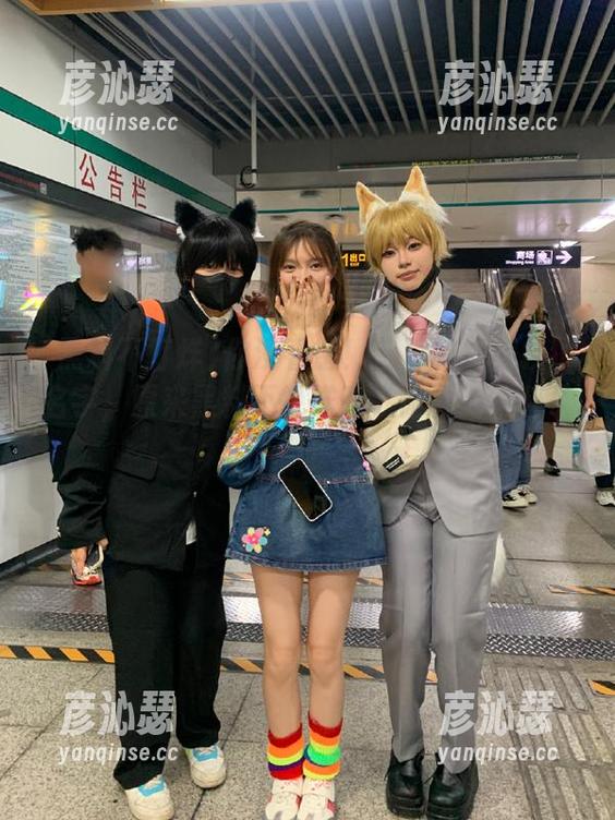 你没看错！首页暗搓搓换了名字，原来黑料不打烊叫“偷偷的也醉了”！