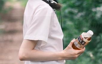苹果版zztt35.ccm黑料不打烊，吃瓜太过火，拉上闺蜜抹一抹！