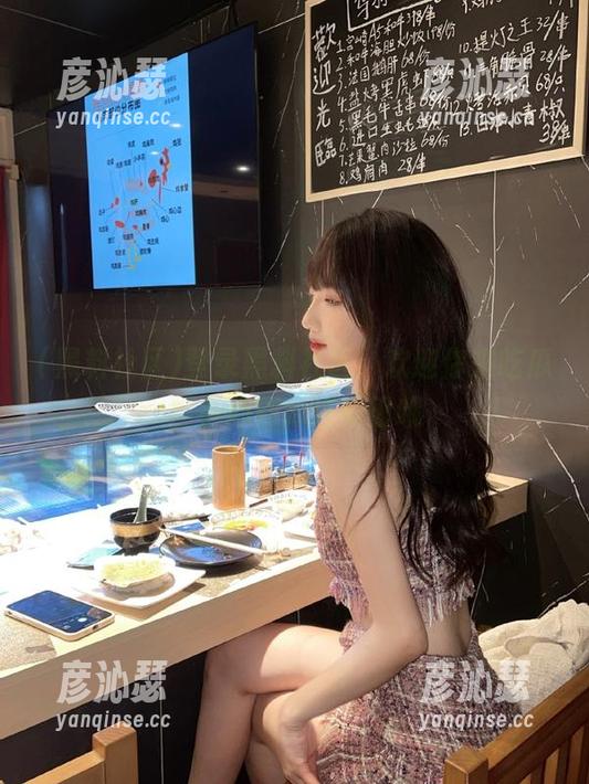 黑料社区 登录黑料社区,欢迎你来吃瓜!小心别掉进瓜田哦