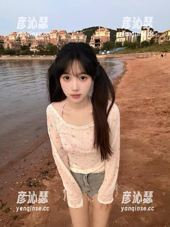 下载“黑料老司机”，让你的八卦不打烊，乐趣满分